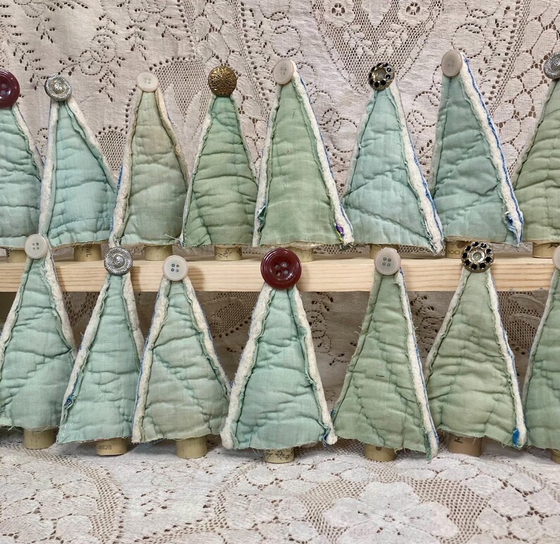 Vintage Quilt Christmas Trees, Set of 4 - Etsy
