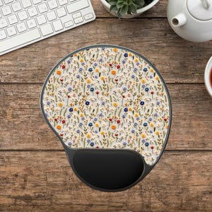 Wildflowers Wrist Rest Mouse Pad, Cottagecore Keyboard Wrist Rest, Custom Ergonomic Mouse Pad, Cute Office Desk Accessories, Printed Design