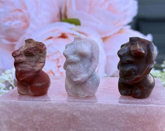 Escultura de cristal de una mujer embarazada / Regalo mágico para la sanación corporal y los chakras