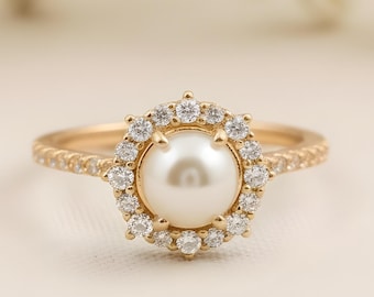 14K Gold Diamond Pearl Ring, Dainty Freshwater Pearl Ring, Natural Pearl Ring With Diamond ,Engagement Ring, Diamond Halo Ring