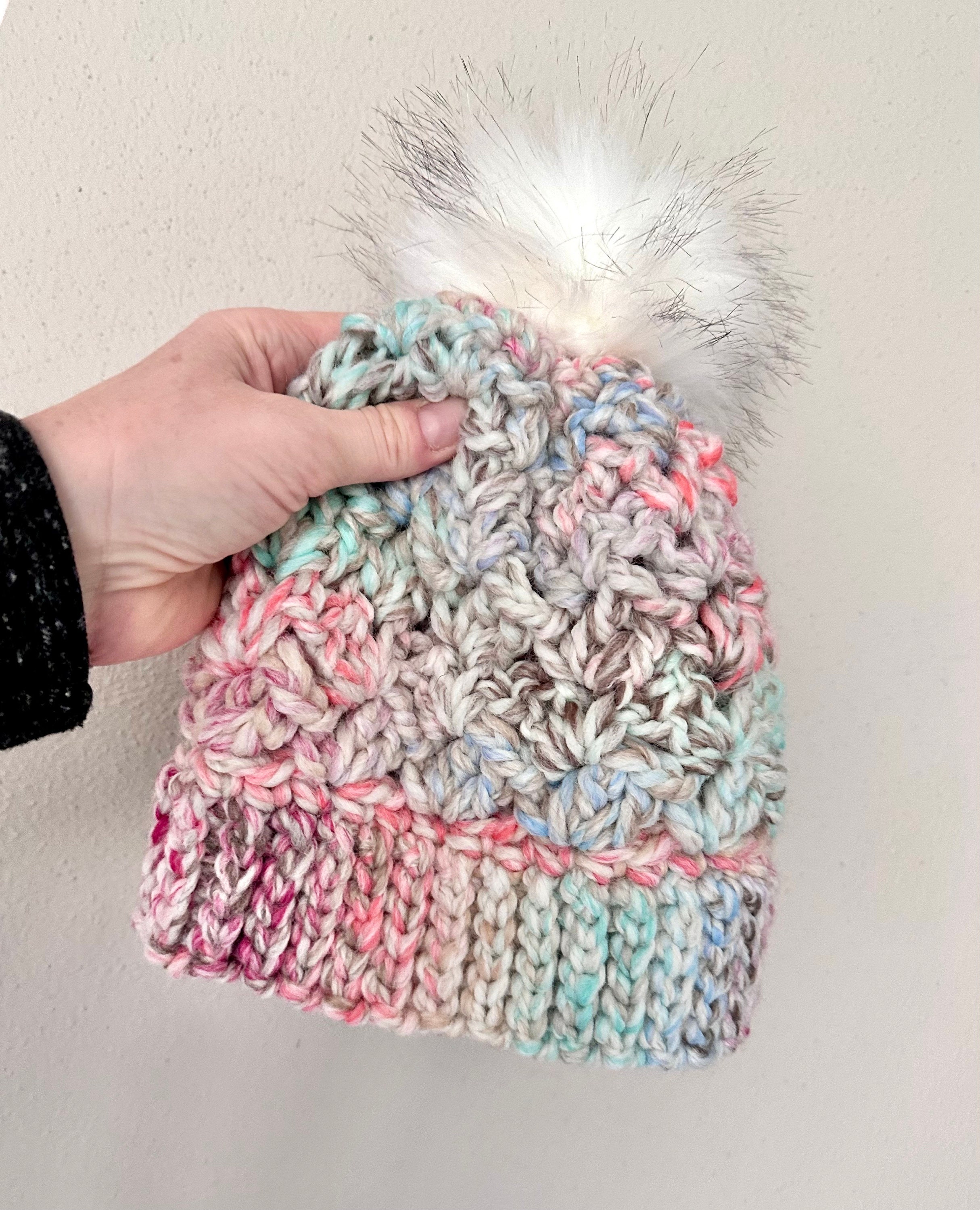 Bonnet D'hiver Tricoté Main Pour Petite Fille - Taille Unique Extensible - Violet - Neuf Sans étiquette