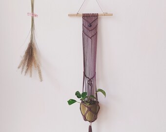 Plant hanger. Cotton plant hanger. Macramé art. Boho plant hanger. Macramé plant pot holder. Violet plant hanger. Wall plant hanger.