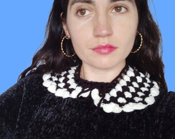 Collar de crochet hecho a mano - Blanco y negro