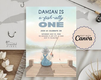 Może przedstawiać: Zaproszenie na urodziny z motywem wędkarskim z tekstem "DAMIAN IS o-fish-ally ONE." Ilustracja przedstawia dziecko łowiące ryby na pomoście. Zaproszenie zawiera szczegóły wydarzenia i opcję edycji w Canva.
