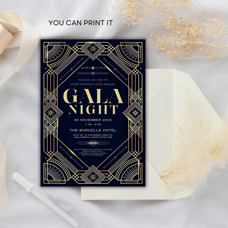 Puede incluir: Una invitaci&oacute;n dorada y negra con un dise&ntilde;o Art Deco. La invitaci&oacute;n dice "Est&aacute;s invitado al 25&ordm; aniversario anual de tu empresa, Gala Nocturna, 30 de noviembre de 20XX, 7 PM - 9 PM, Hotel Borcelle, RSVP antes del 15 de noviembre de 20XX a hello reallygreatsite.com".