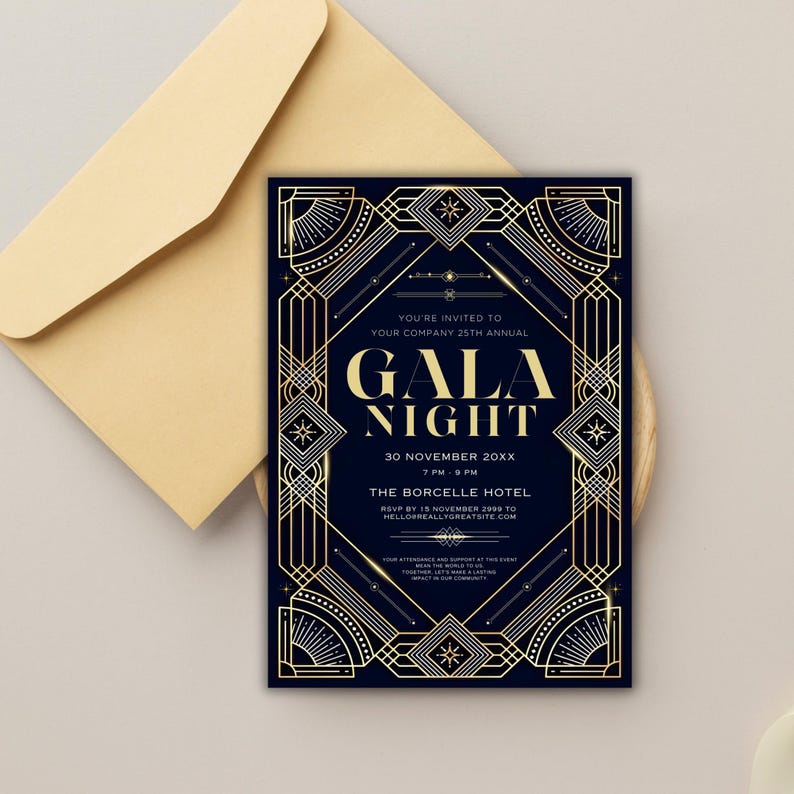 Puede incluir: Una invitaci&oacute;n de estilo art d&eacute;co dorada y negra para una noche de gala. La invitaci&oacute;n presenta un dise&ntilde;o geom&eacute;trico con estrellas y un texto que dice "Est&aacute;s invitado a la 25&ordf; edici&oacute;n anual de tu empresa, Gala Night, 30 de noviembre de 20XX, 19:00 - 21:00, The Borcelle Hotel, RSVP antes del 15 de noviembre de 2999 a hellopreallygreatsite.com".