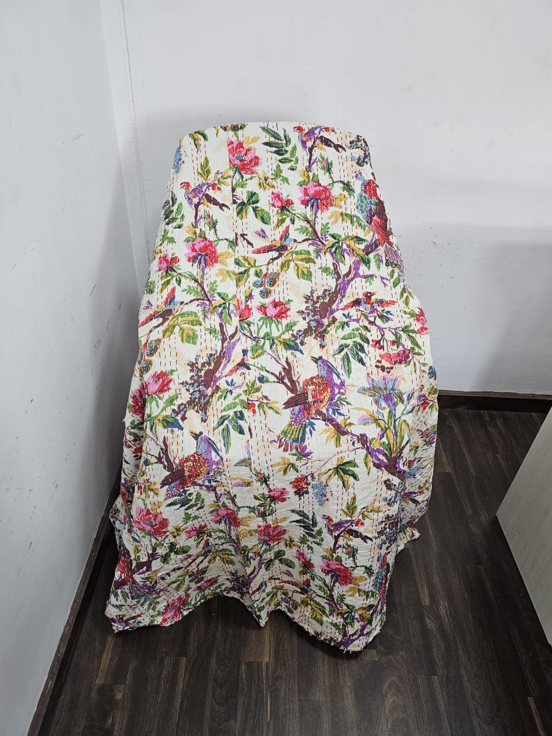 ShreeVishnuCreation Kantha Quilt - Thumbnail 4