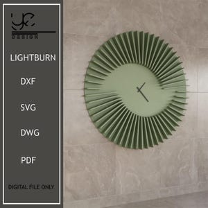 Puede incluir: Un reloj de pared verde moderno con un diseño único en forma de abanico. El reloj presenta manecillas negras y el texto "LIGHTBURN", junto con opciones de tipo de archivo: DXF, SVG, DWG y PDF. También se ven las palabras "DIGITAL FILE ONLY".
