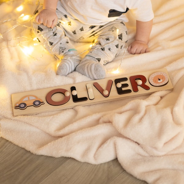 Casse-tête de nom de bébé avec chevilles, cadeau personnalisé avec nom de puzzle, jouets Montessori pour tout-petits, jouet personnalisé pour bébé garçon, jouet en bois personnalisé pour 1er anniversaire