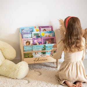 Bücherregal Kinder, Baby Montessori Bücherregal, personalisierte Buch Lagerung Kind, Montessori Kindermöbel, Kleinkind Geburtstagsgeschenk, Kinderzimmer Dekor Bild 6