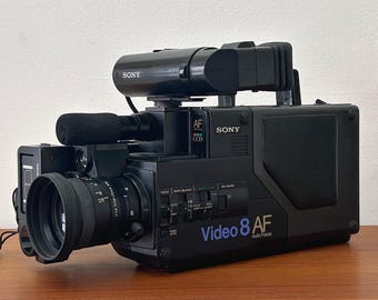 Vintage Camera Sharp VL-H450S Camcorder Japan Hi 8 Viewcam