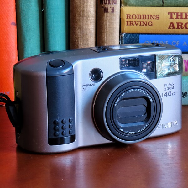Minolta Riva Zoom 140 EX - 35mm Film Camera - Vintage - Point and Shoot