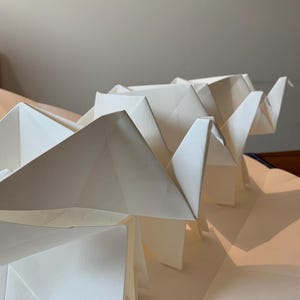 Decorazione origami in carta lavabile, mini scultura pieghevole e sostenibile, soprammobile creativo adatto anche ai bambini