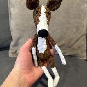 Peluche Whippet all&#39;uncinetto: giocattolo fatto a mano per cani levrieri italiani
