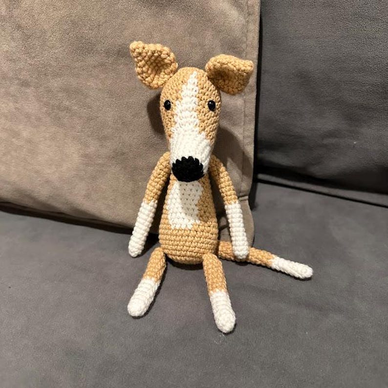 Whippet mini, Greyhound, Italian Greyhound Toy - Perfect Gift for Dog Lover (17 cm) Beige+White