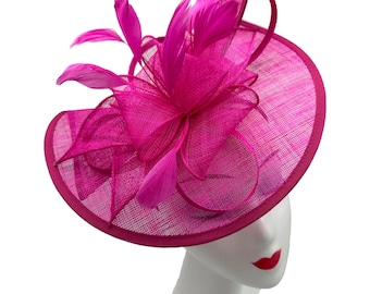 Grand chapeau de mariage fuchsia fascinator avec boucles en sinamay de plumes avec serre-tête amovible et clip