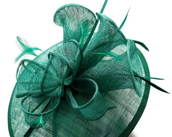 New Green Fascinator Stirnband und Clip Round Sinamay mit Federn Wedding Hat