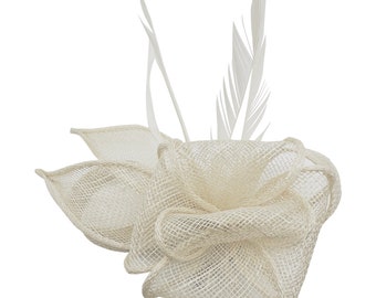 Creamish white fascinator, Small, wedding hat, Brooch Pin and clip, Flower and Feathers detailing, for weddings, royal ascot, races, Mini