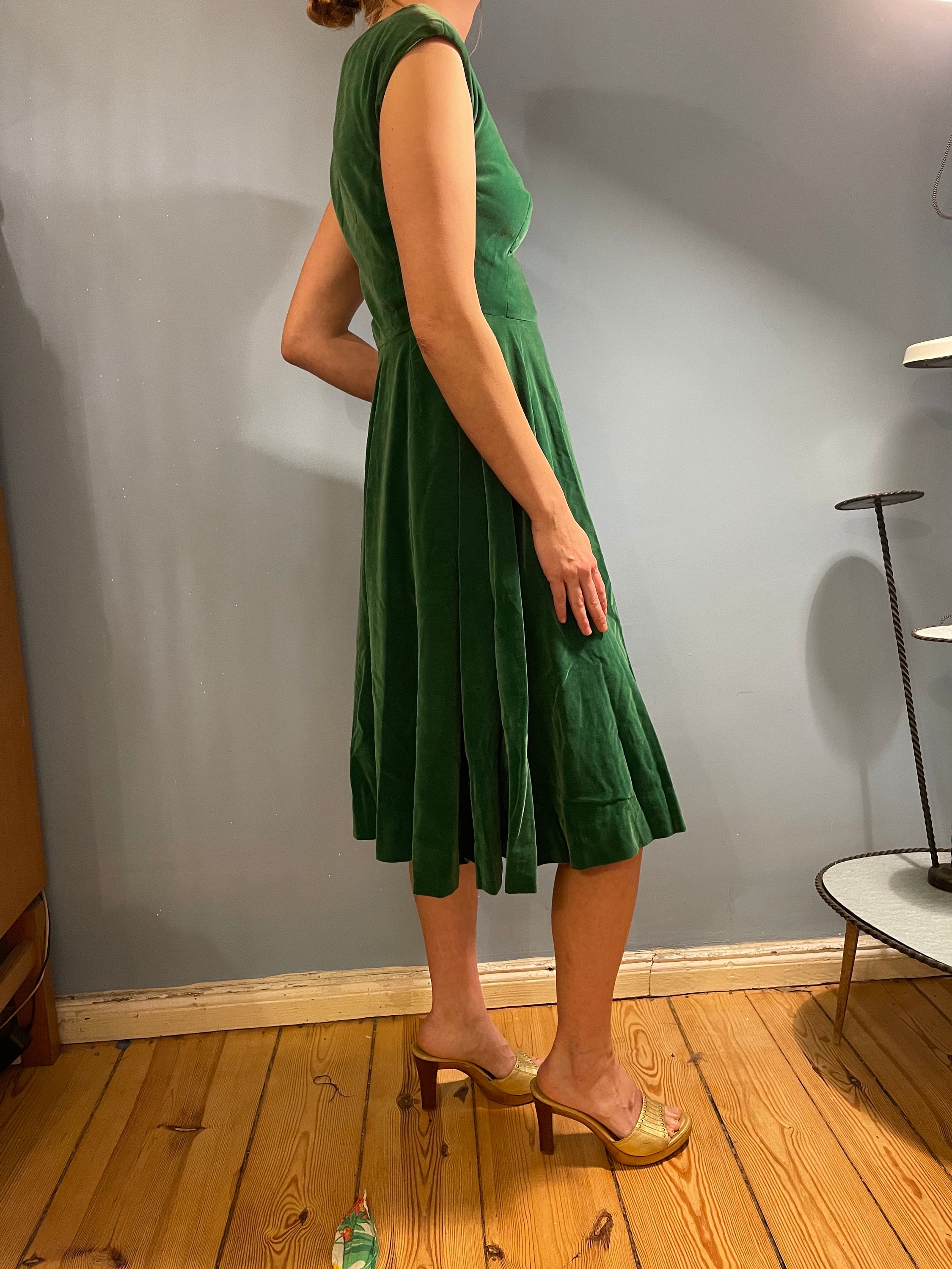 green velvet wiggle dress Aria velvet swing dress - movie inspired
