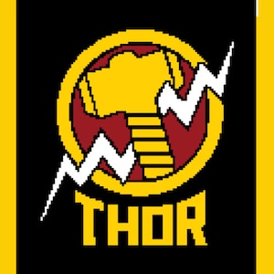 Könnte beinhalten: Ein Häkelmuster für ein Thor-Logo. Das Logo ist gelb, rot und weiß und zeigt einen Hammer und Blitze. Der Text "THOR" steht unter dem Logo. Das Muster heißt "Corner to Corner Crochet Pattern" und stammt von Natasha Hardy.