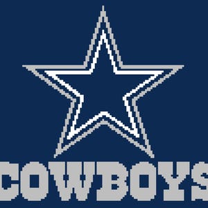 Op de afbeelding: Een zilveren ster met een blauw centrum en het woord "COWBOYS" in zilveren letters op een donkerblauwe achtergrond.