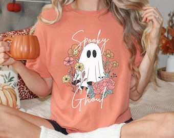 Spooky Halloween Shirt, Ghost Tshirt, Spooky cute T-shirt, Halloween Comfy Shirt, Oversized Tshirt, Fall Shirt, Fall Tee, Cute Ghost Tee