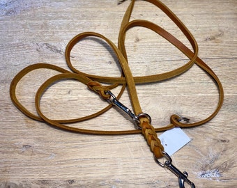 Dog leash greased leather 2.40 m, 3-way adjustable