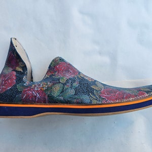 clown shoes Mismatchers
