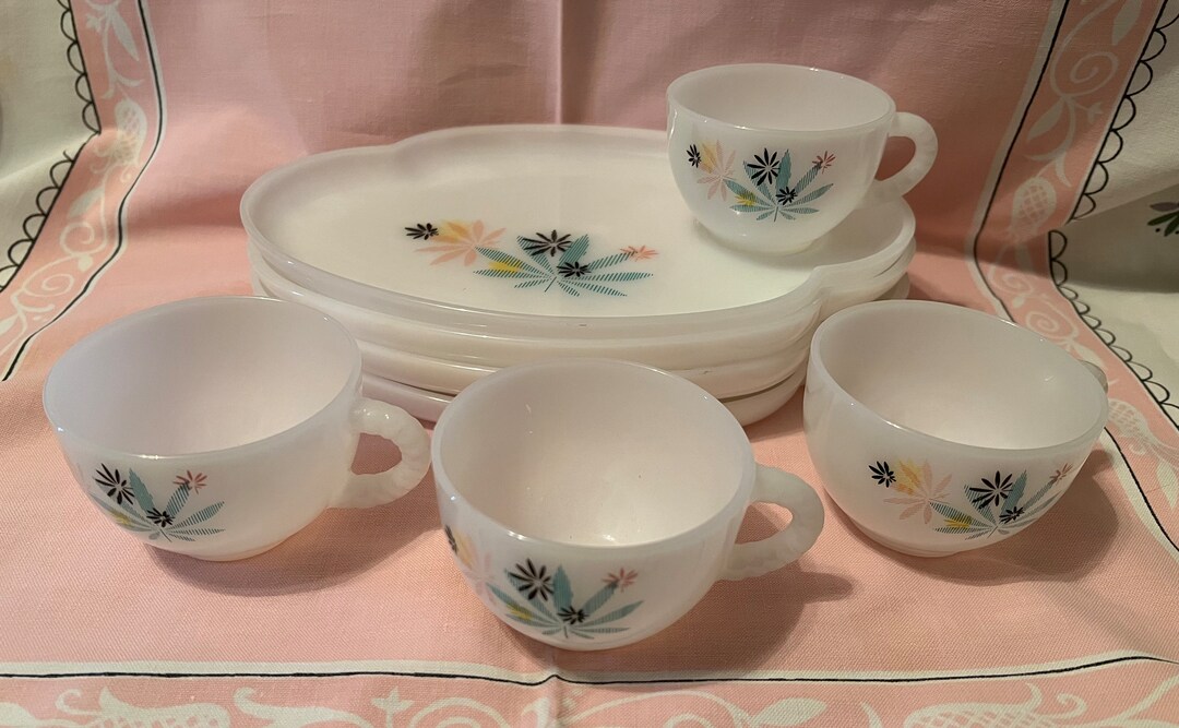 Vintage Atomic Flower Milk Glass Snack Plates and Cups Etsy