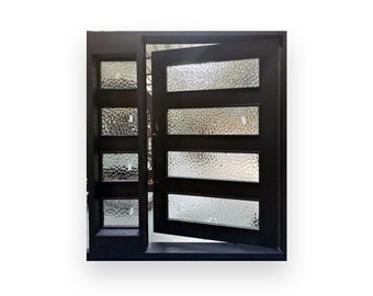 Aria with sidelight and specialty glass
