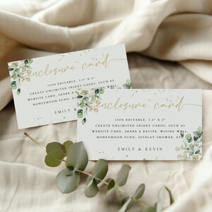 Puede incluir: Dos tarjetas blancas con diseños de follaje verde y dorado. El texto en las tarjetas dice "Enclosure card" e incluye información sobre que las tarjetas son 100% editables y miden 8,9 cm por 5,1 cm. Las tarjetas están diseñadas para crear tarjetas de inserción ilimitadas, como tarjetas de sitio web, compartir una receta, desear bien, fondo de luna de miel, ducha de presentación, etc. Los nombres Emily & Kevin están impresos en las tarjetas.