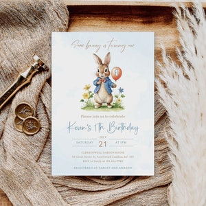 Invito per il primo compleanno di Peter Rabbit, Alcuni coniglietti sono un invito, Invito per il primo compleanno del ragazzo, Invito per il primo compleanno modificabile, B-199