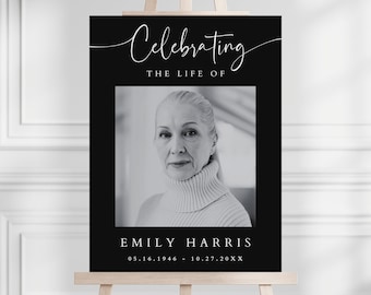 Op de afbeelding: Zwart-wit fotoherdenkingsposter met de tekst "Celebrating the life of Emily Harris 05.16.1946 - 10.27.20XX".