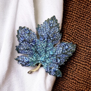 Handmade Brooch, Enamel Maple Leaf Handcrafted Brooch, Gift For Her, Fashion Accessories, Nature Lover Gift, Vintage Jewelry, Crystal Brooch