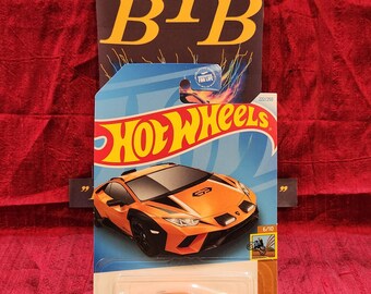 HOT WHEELS LAMBORGHINI HURACAN STERRATO - SHORT CARD - ÉCHELLE 1:64 - NEUF
