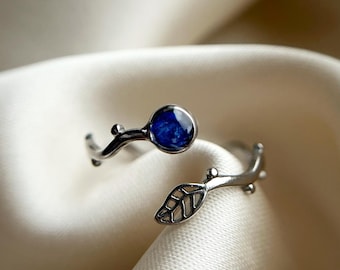 Cornflower Vine Ring, Real Flower Resin Jewelry, Adjustable Botanical Ring, Handmade Nature-Inspired