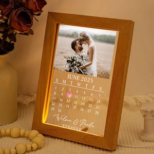 Wedding Photo Frame, Light Up Couples Photo, Anniversary Gift Wedding Gifts Engagement Gifts for Couple, Personalized Picture Night Light