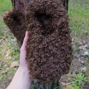 Women&#39;s fur flu slippers, cozy vegan indoor slippers, house shoes for the whole family