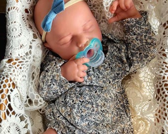 SILICONE BABY DOLL, Ready to Ship, Medium skin tone, reborn doll girl 7 lbs. 19" open mouth for regular pacifier, floppy reborn doll