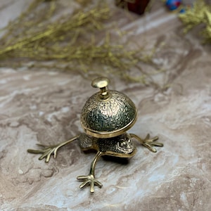 Vintage Brass Frog Style Desk Bell Nautical Hotel Counter Reception Bell Gift For Everyone