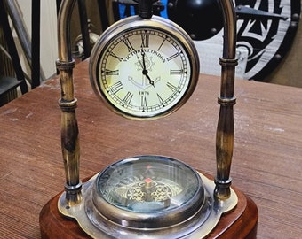 Élégance nautique : horloge de bureau en laiton antique avec boussole intégrée - Décoration d'intérieur maritime intemporelle 5,5 pouces