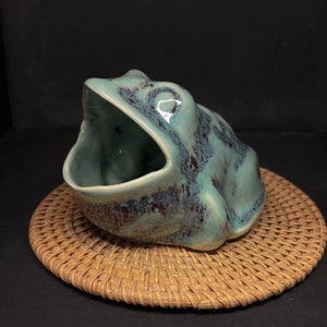 Dragons Breath Frog Scrubby Holder