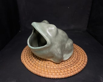 Art Deco Green Frog Scrubby Holder