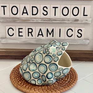 Handmade Pottery Frog Scrubby Holder: Polka Dot &quot;Bubbles&quot; Design