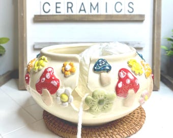 Cuenco de lana con forma de hongo: ¡cerámica hecha a mano para tejedores y crocheteros!