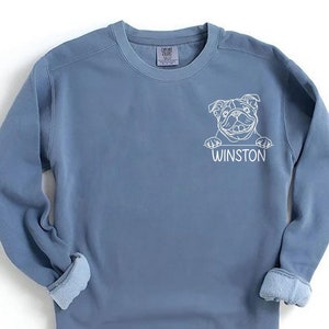 Custom English Bulldog Sweatshirt | Bulldog Sweater | Dog Mom Sweater | Bulldog Lover Gift | Cute Bulldog Sweatshirt | Cozy Bulldog Sweater