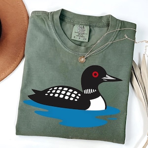 Comfort Colors Loon Bird T-shirt | Retro Nature Wildlife Shirt | Common Loon Shirt | Bird Lover Gift Shirt | Outdoor Wildlife Lover Shirt