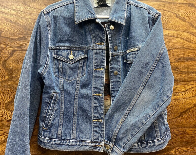 Women's Western Denim Jacket with Pendleton® Wool Inlay image 4