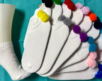 Meias femininas de algodão com pompons, cano baixo, pacote com 10 pares.