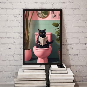 Divertente gatto nero che legge il giornale su tela per il bagno, arte murale rosa, arredamento per ufficio, arte murale stampabile, divertente arte murale per il bagno,
